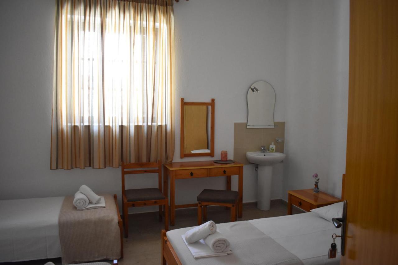 Polemarhos Guest House 4 กาลัมปากา ภายนอก รูปภาพ